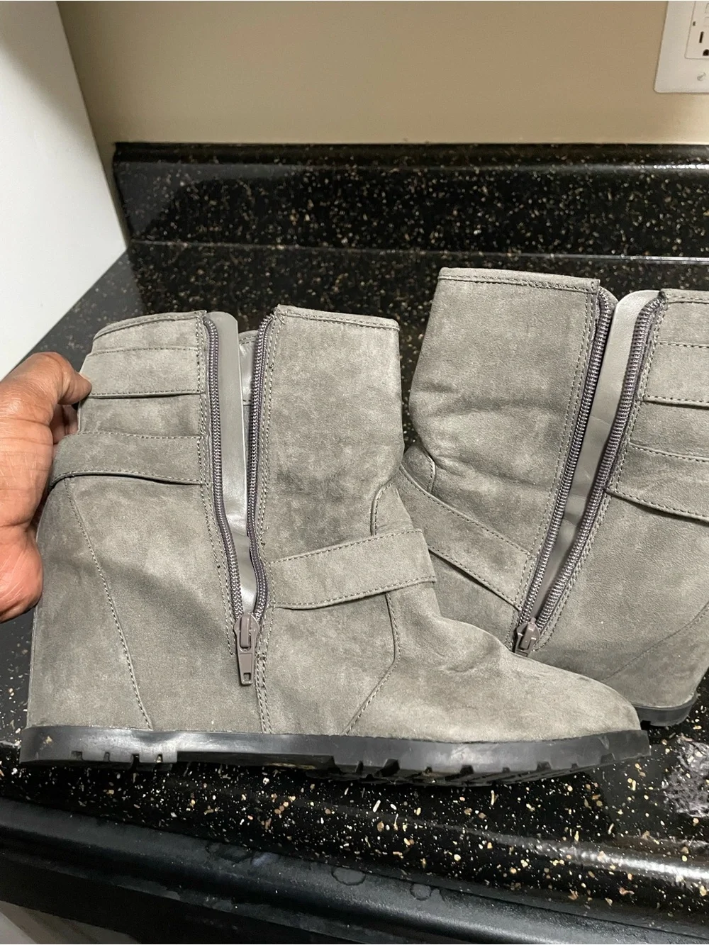 UNISA Women's SUEDE ANKLE BOOTS Gray 4